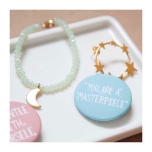 Meet your Posher, Averi